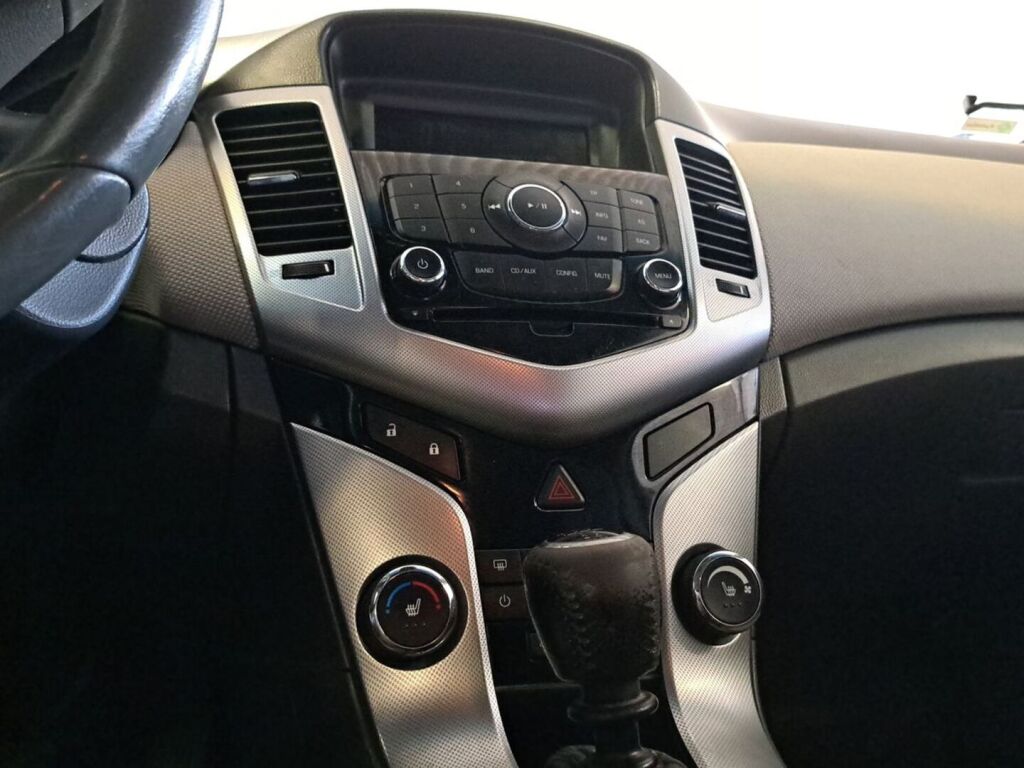 Chevrolet Cruze 2010 Musta