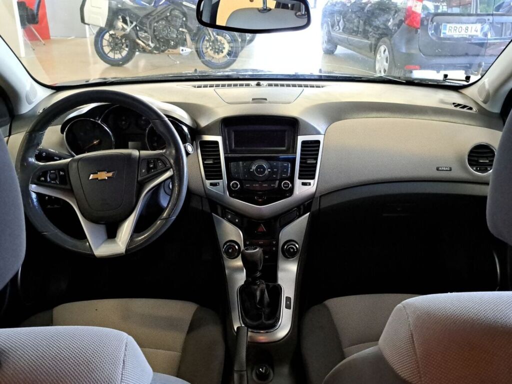 Chevrolet Cruze 2010 Musta