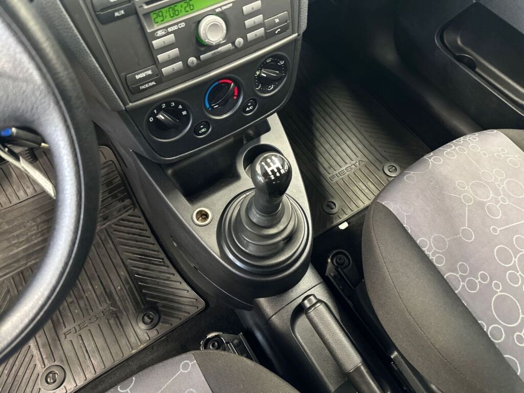 Ford Fiesta 2007 Punainen