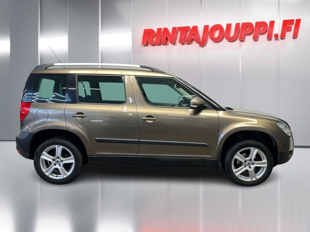 Skoda Yeti 2010 Ruskea (beige)