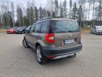 Skoda Yeti 2010 Ruskea (beige)