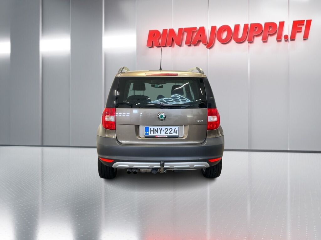 Skoda Yeti 2010 Ruskea (beige)