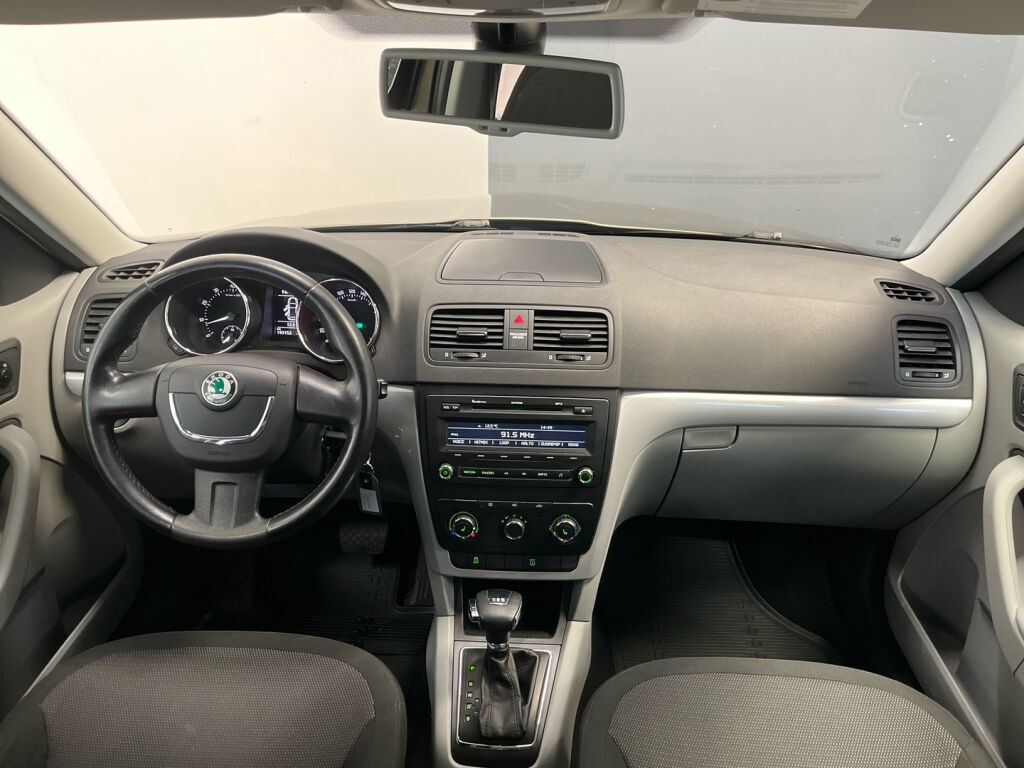 Skoda Yeti 2010 Ruskea (beige)