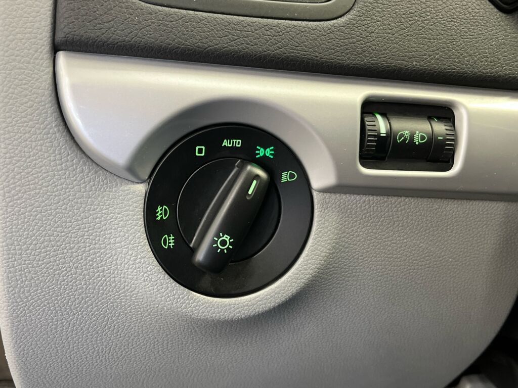 Skoda Yeti 2010 Ruskea (beige)