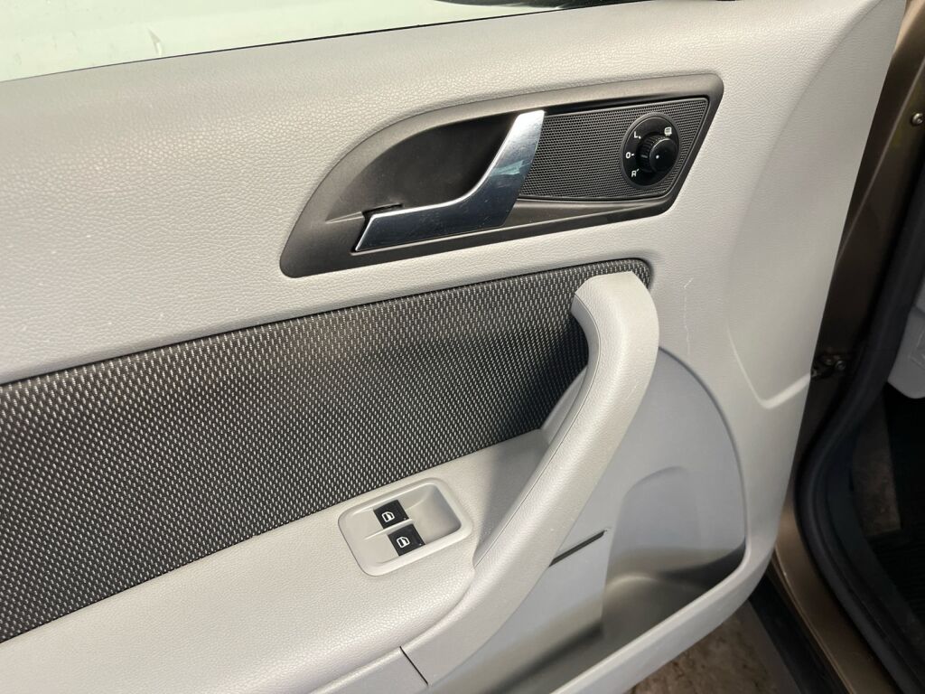 Skoda Yeti 2010 Ruskea (beige)