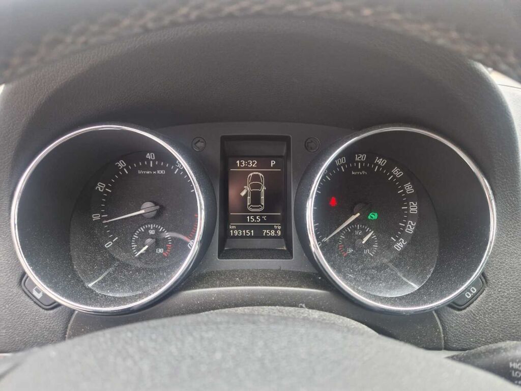 Skoda Yeti 2010 Ruskea (beige)