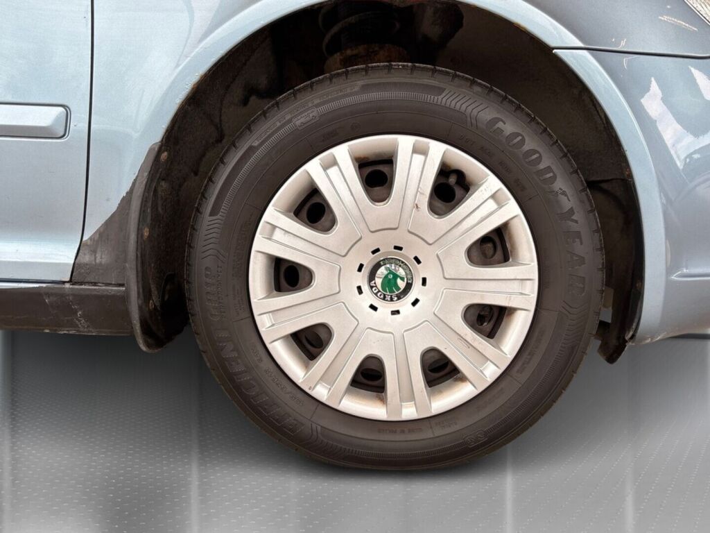 Skoda Octavia 2010 Harmaa