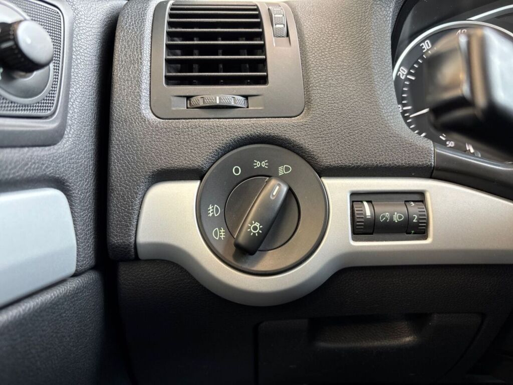Skoda Octavia 2010 Harmaa