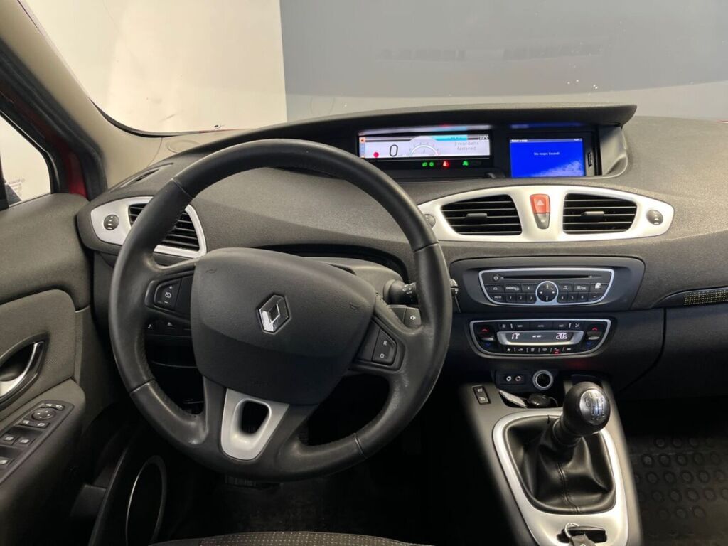 Renault Grand Scenic 2010 Punainen