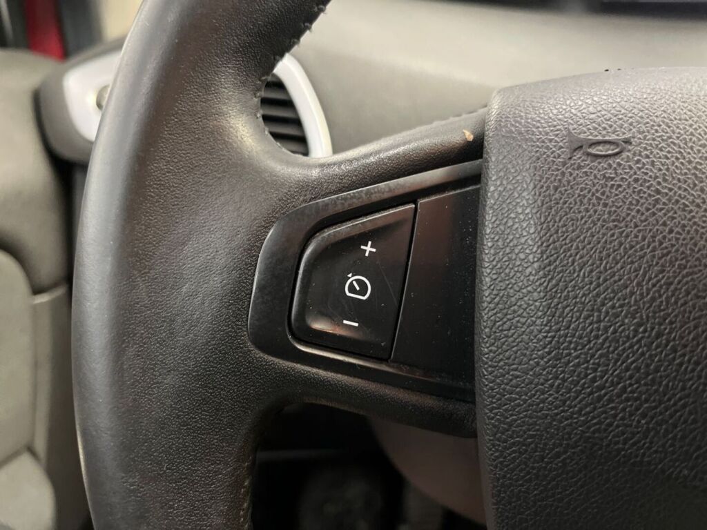 Renault Grand Scenic 2010 Punainen