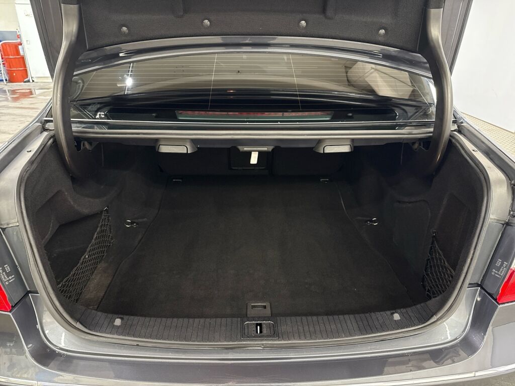 Mercedes-Benz E 2010 Harmaa