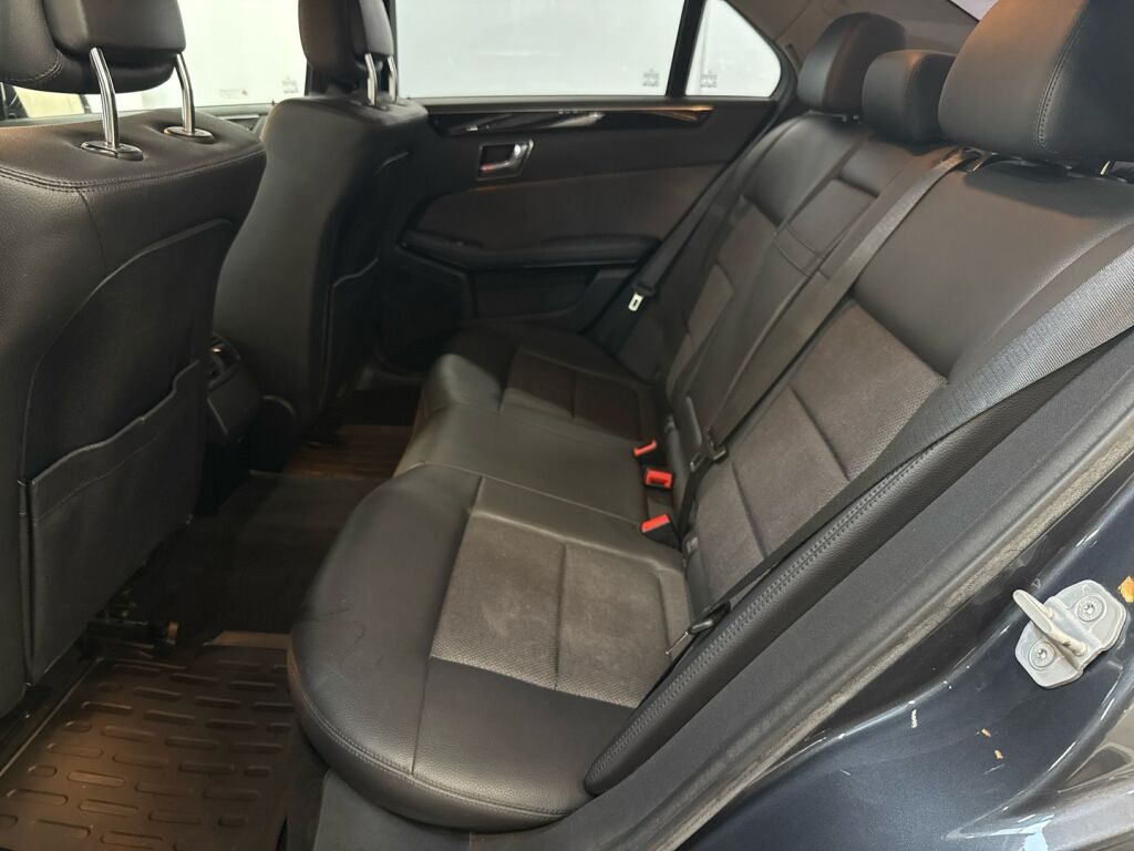 Mercedes-Benz E 2010 Harmaa