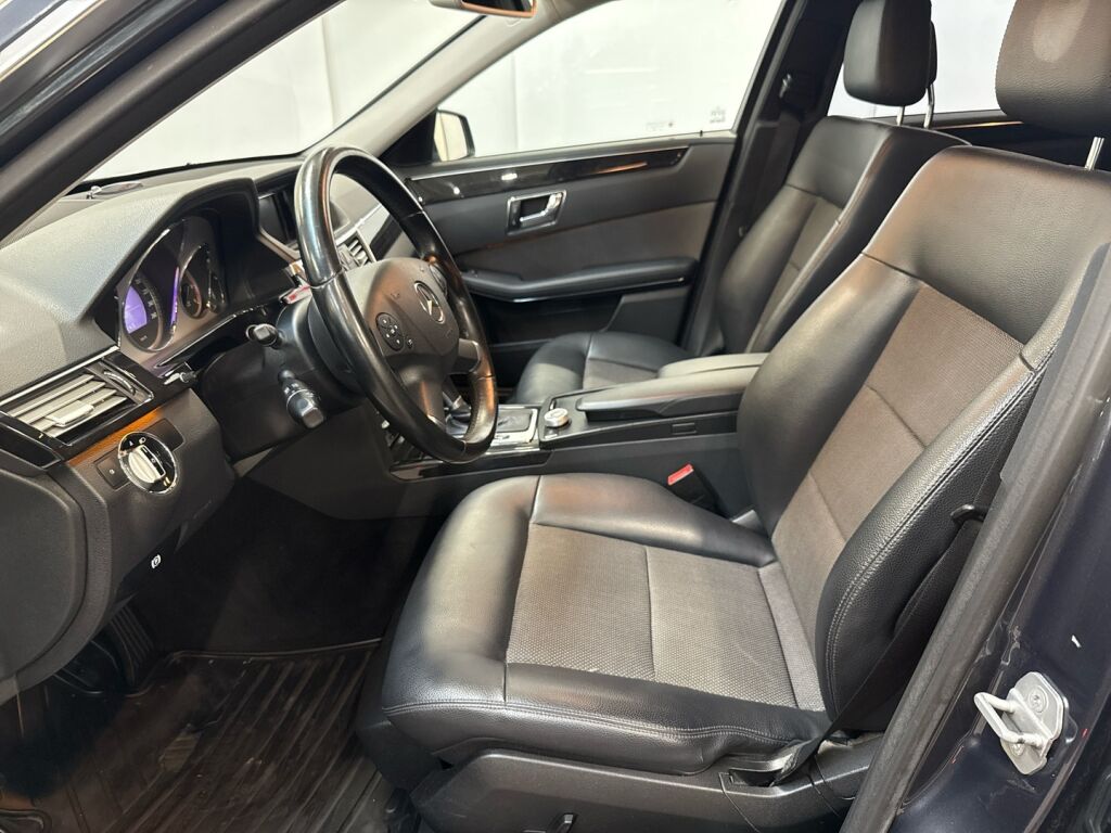Mercedes-Benz E 2010 Harmaa