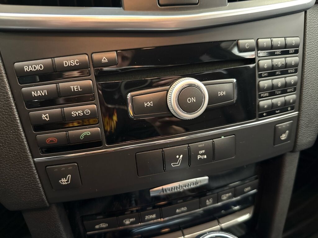 Mercedes-Benz E 2010 Harmaa