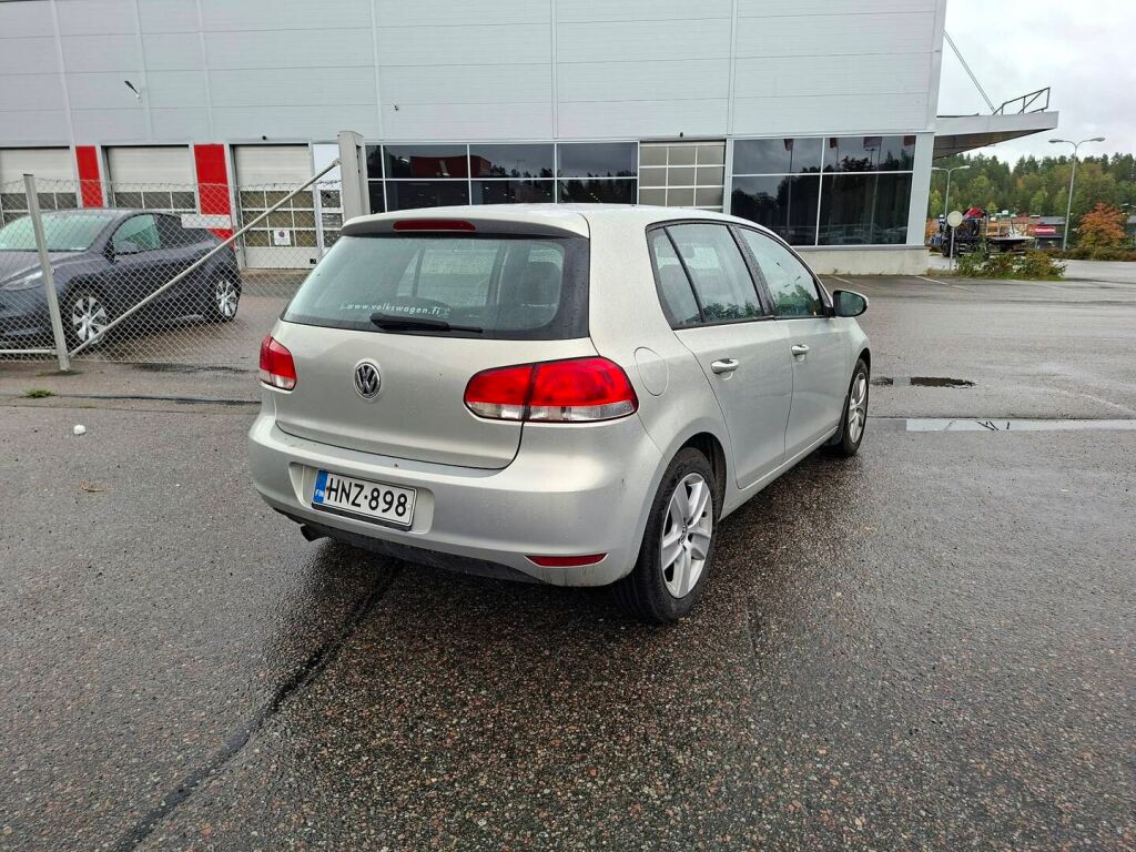 Volkswagen Golf 2010 Hopea