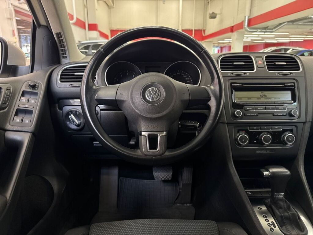 Volkswagen Golf 2010 Hopea
