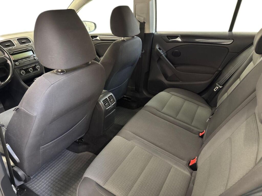 Volkswagen Golf 2010 Hopea