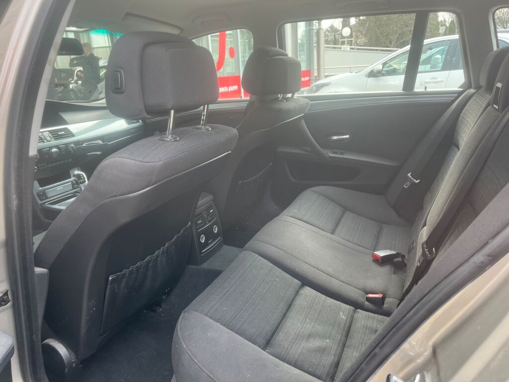 BMW 520 2008 Ruskea (beige)