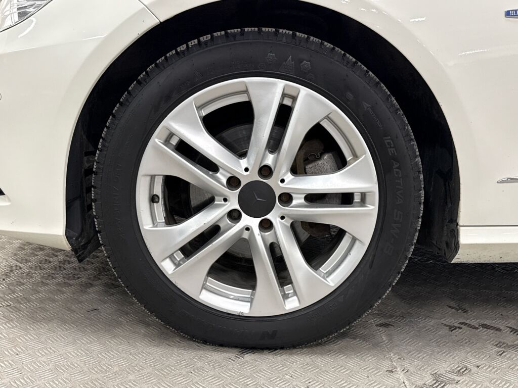 Mercedes-Benz E 2010 Valkoinen