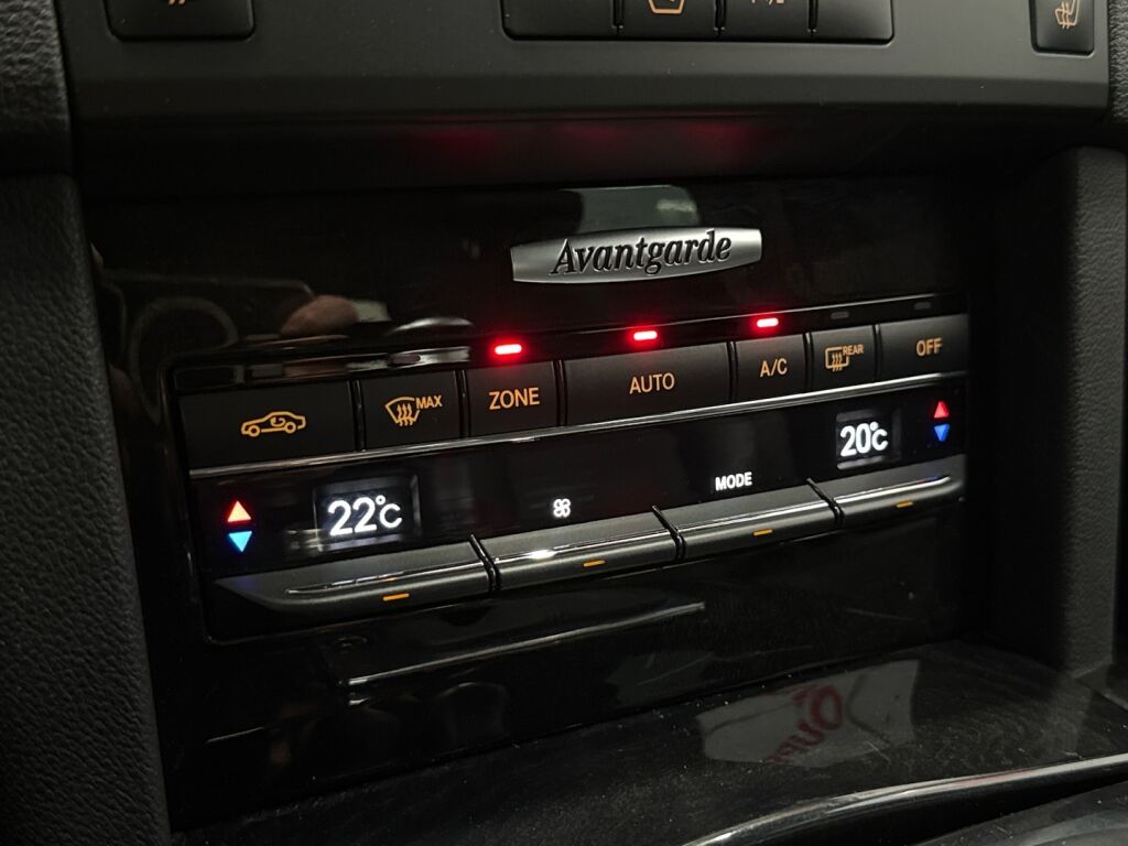 Mercedes-Benz E 2010 Valkoinen