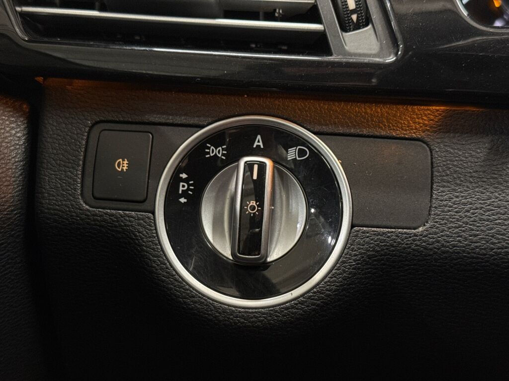 Mercedes-Benz E 2010 Valkoinen