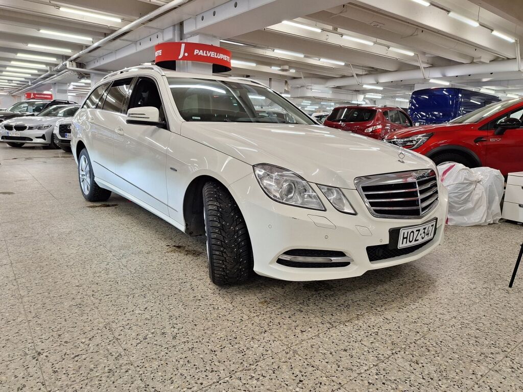 Mercedes-Benz E 2010 Valkoinen