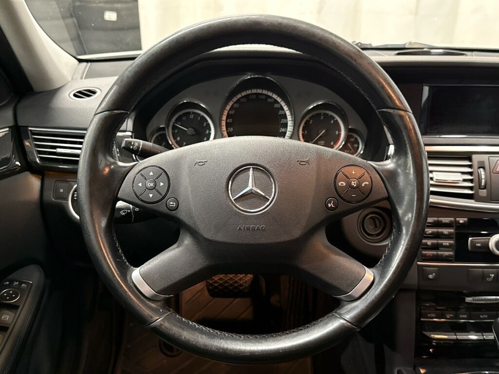 Mercedes-Benz E 2010 Valkoinen