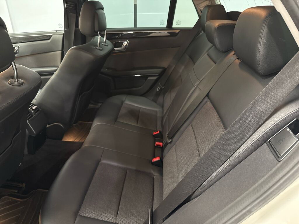 Mercedes-Benz E 2010 Valkoinen