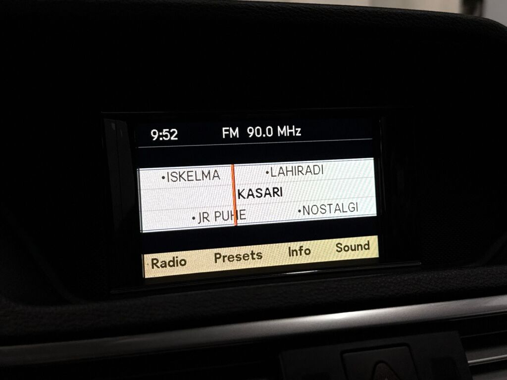 Mercedes-Benz E 2010 Valkoinen