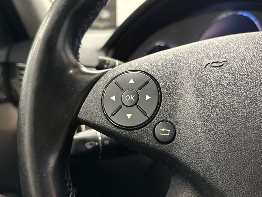 Mercedes-Benz E 2010 Valkoinen