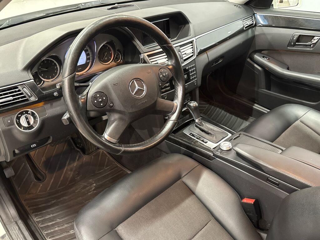 Mercedes-Benz E 2010 Valkoinen