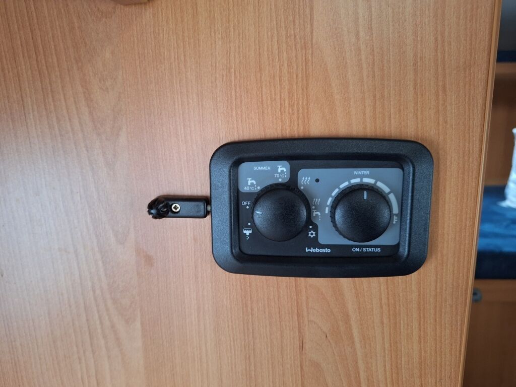 Dethleffs Globe R 2009 Valkoinen