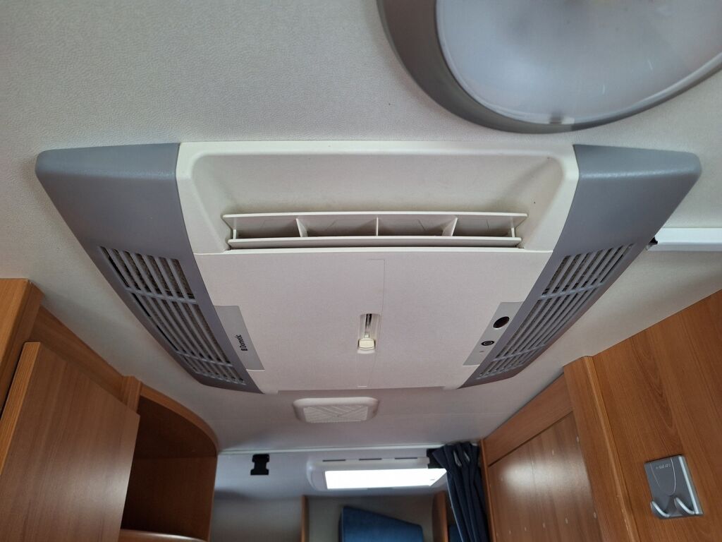 Dethleffs Globe R 2009 Valkoinen