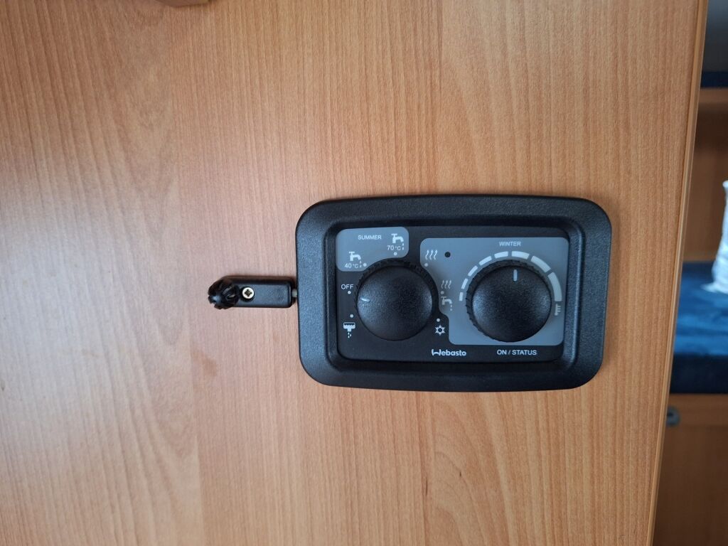 Dethleffs Globe R 2009 Valkoinen