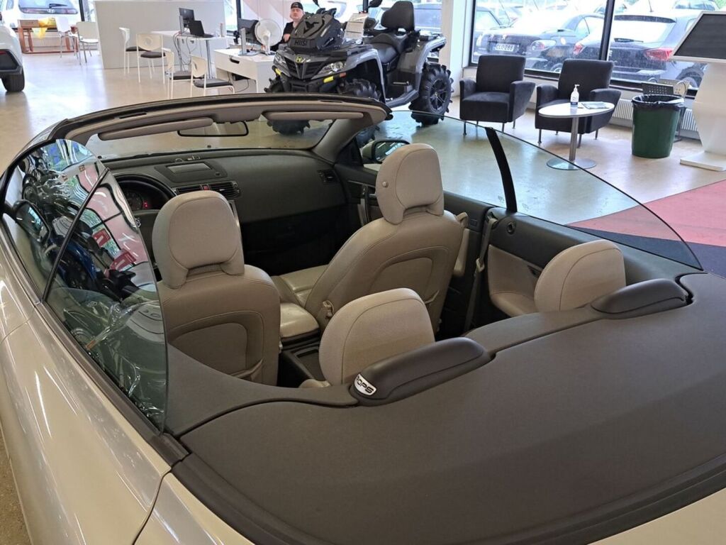 Volvo C70 2006 Ruskea (beige)