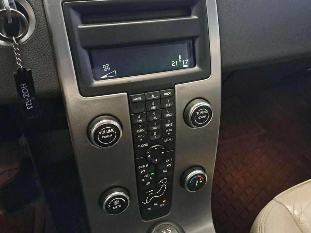 Volvo C70 2006 Ruskea (beige)