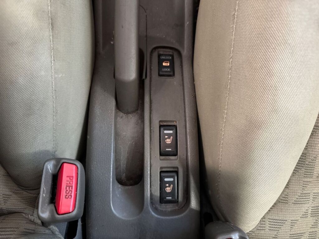 Nissan Note 2008 Musta