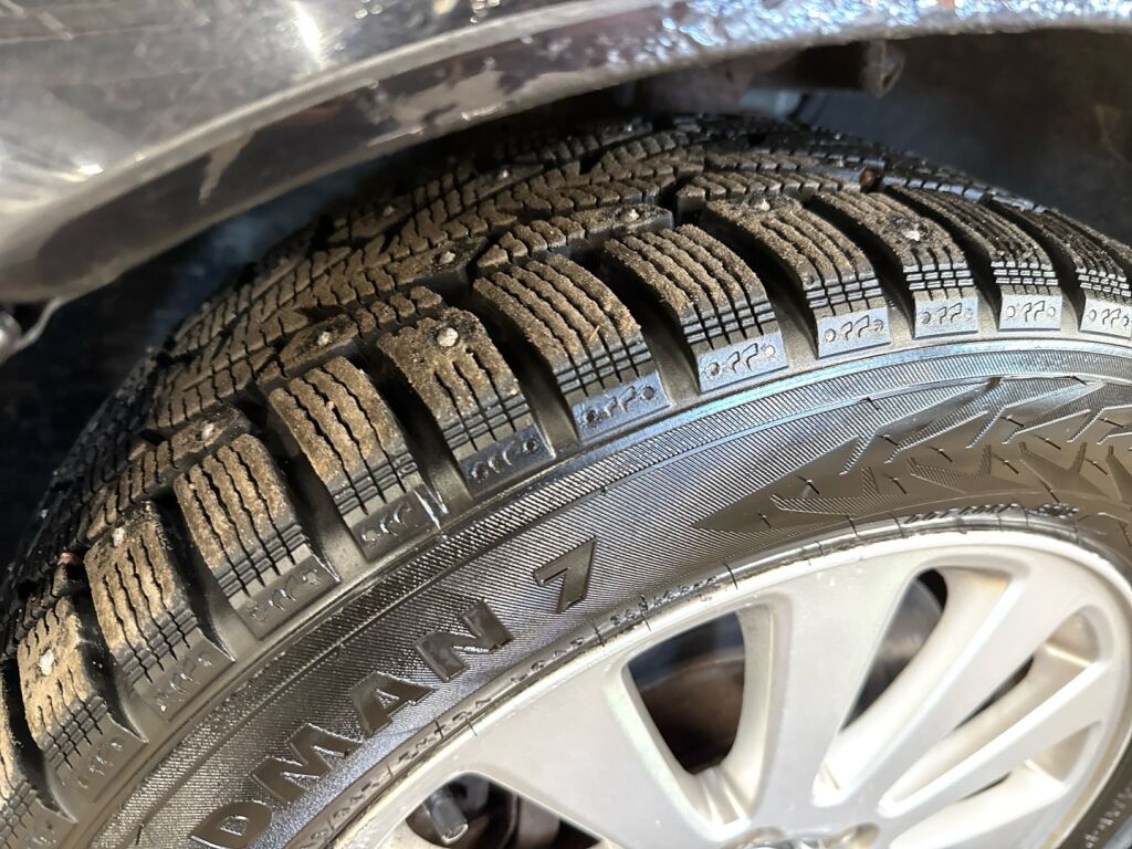 Volvo V50 2005 Musta