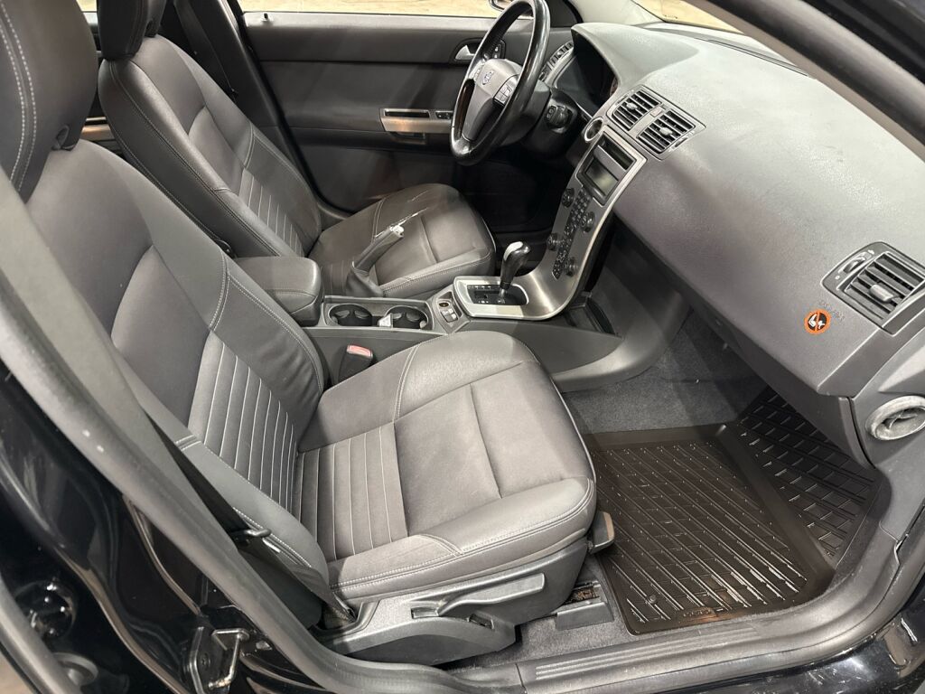 Volvo V50 2005 Musta