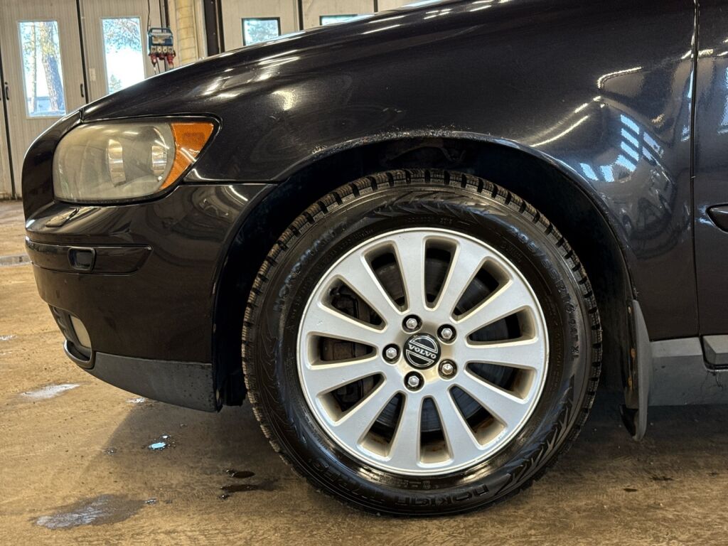 Volvo V50 2005 Musta