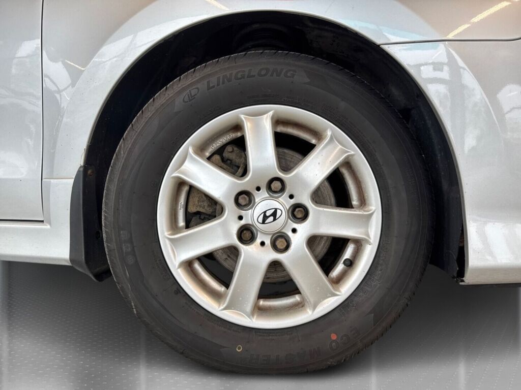 Hyundai i30 2010 Hopea