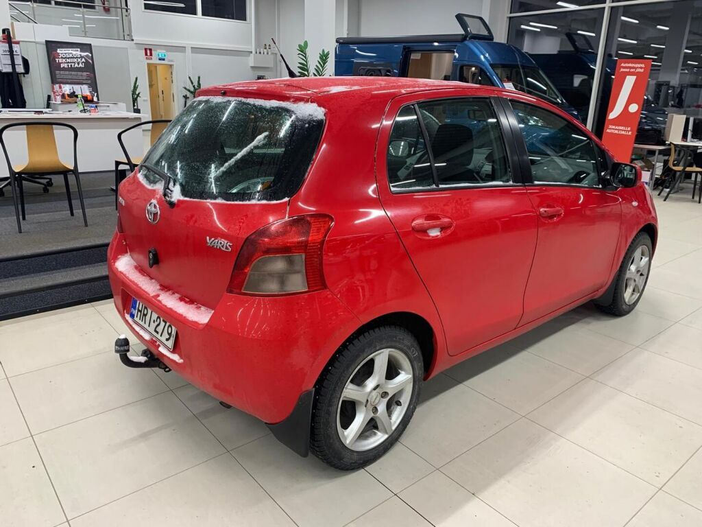Toyota Yaris 2008 Punainen