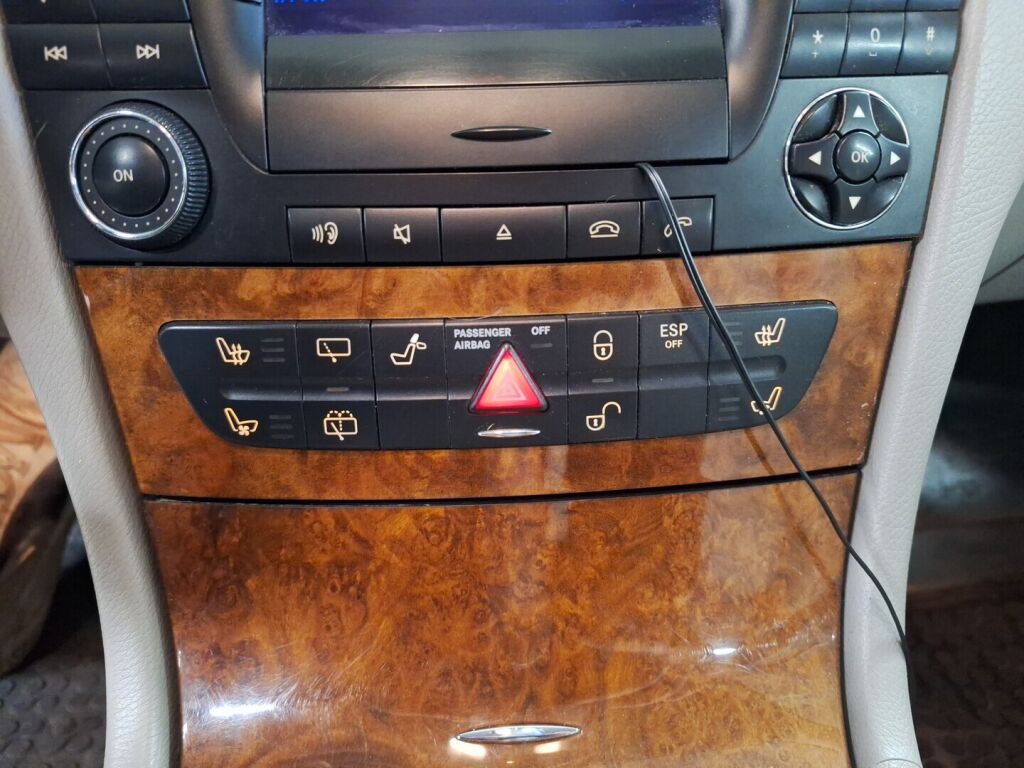 Mercedes-Benz E 2003 Hopea