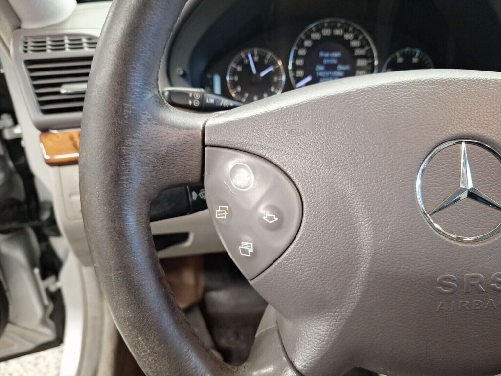 Mercedes-Benz E 2003 Hopea