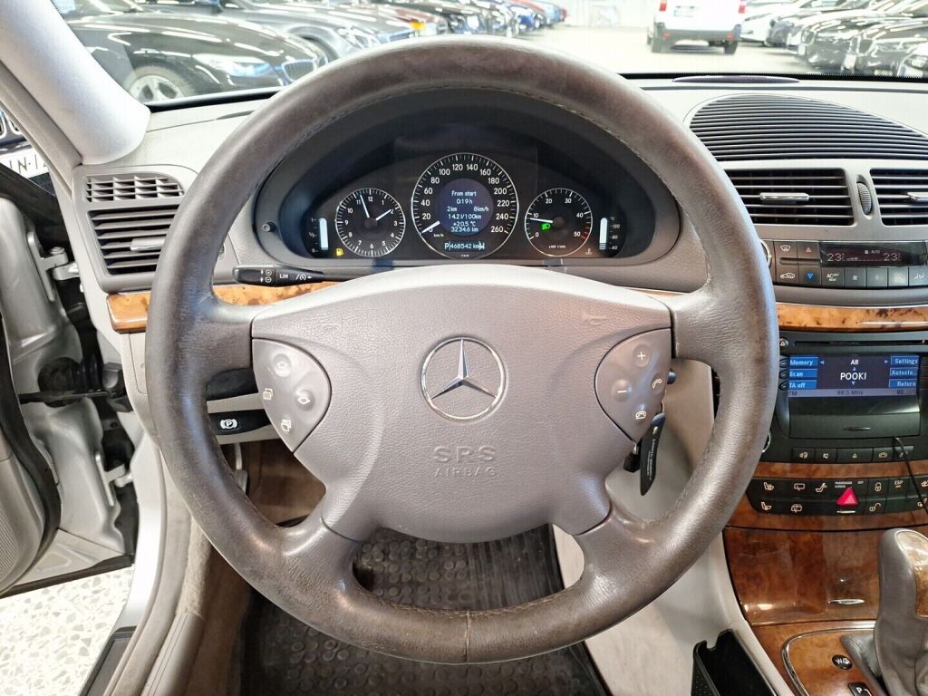 Mercedes-Benz E 2003 Hopea