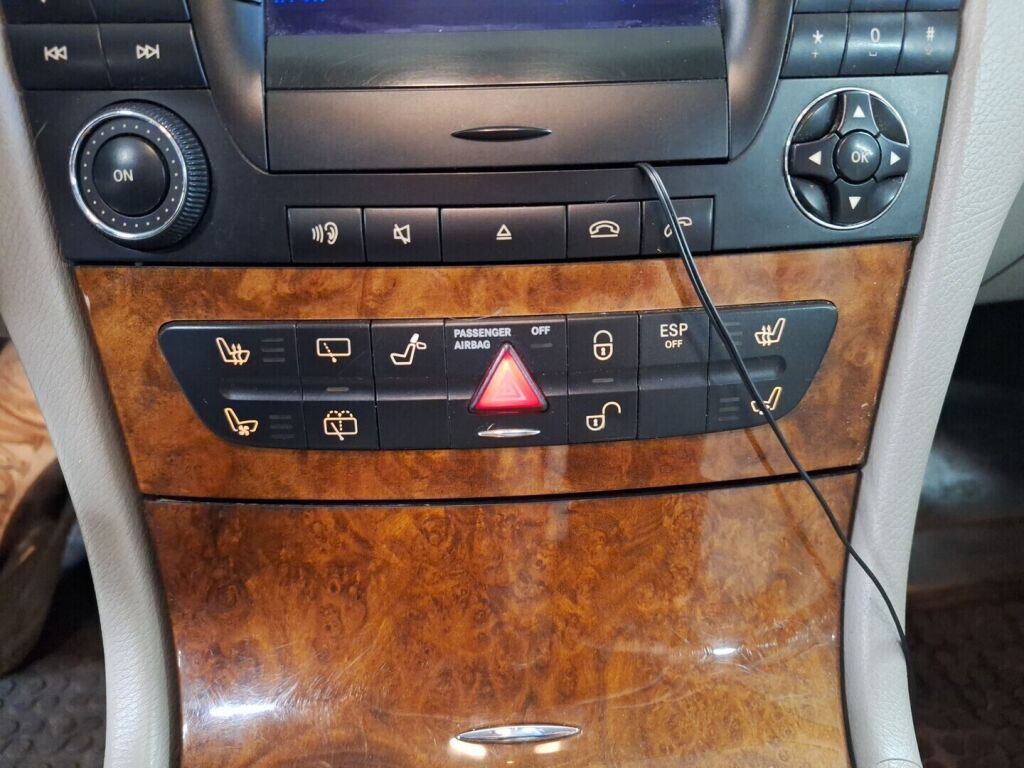 Mercedes-Benz E 2003 Hopea