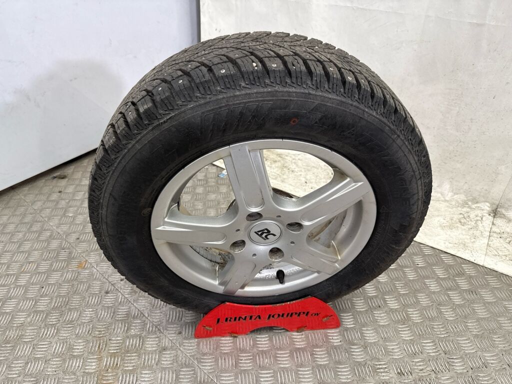 Nissan Tiida 2010 Hopea