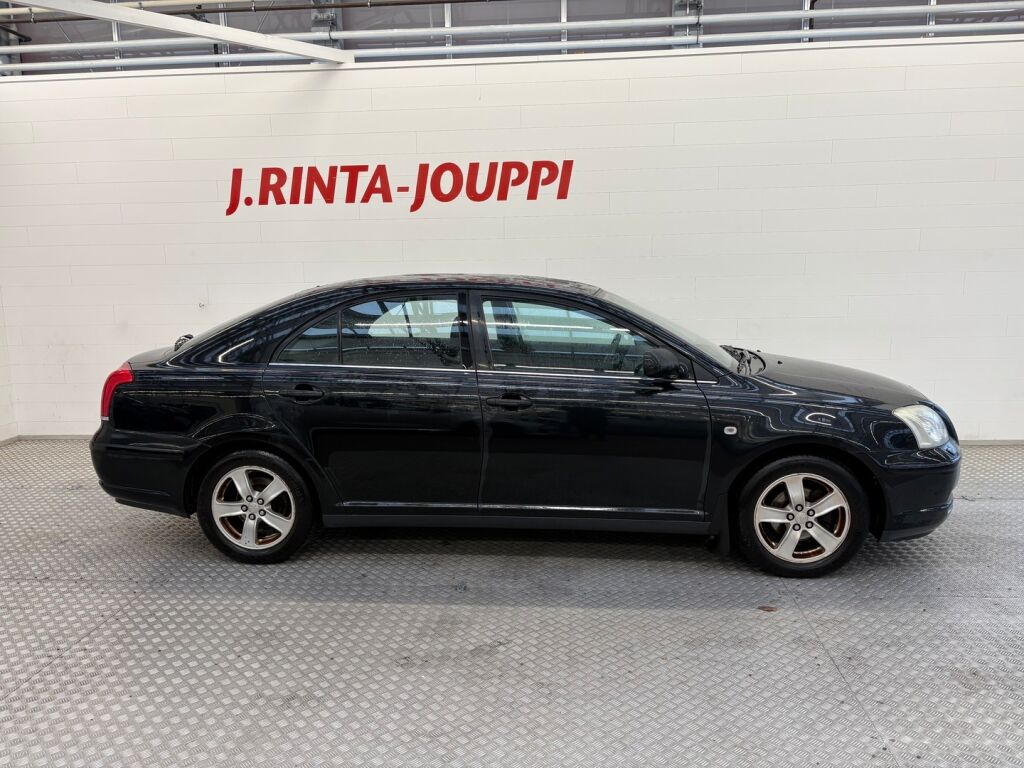 Toyota Avensis 2005 Musta