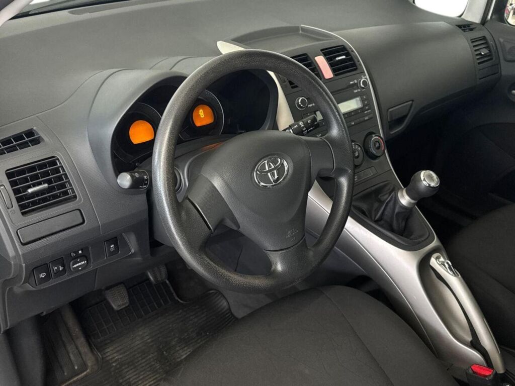 Toyota Auris 2008 Hopea