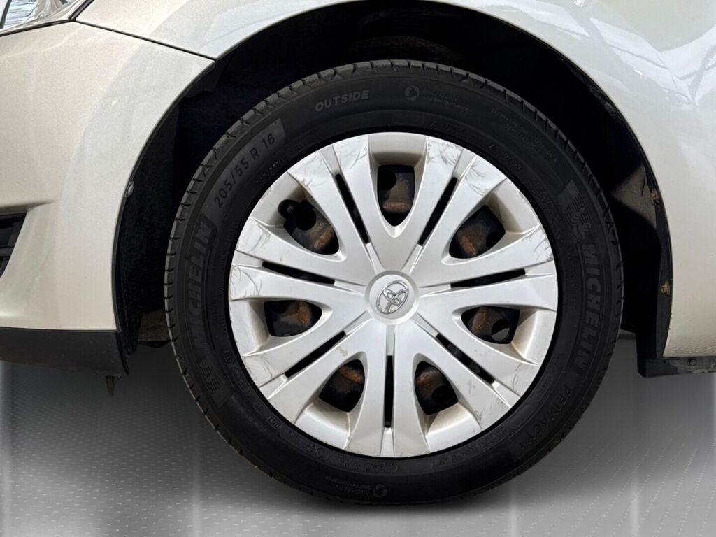 Toyota Auris 2008 Hopea